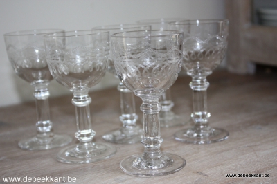 Set van 6 antieke guilloche glazen